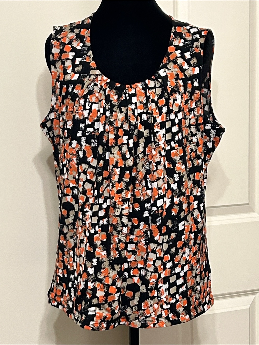 Kasper Sleeveless Tank Top in Black, Orange, Taupe and White